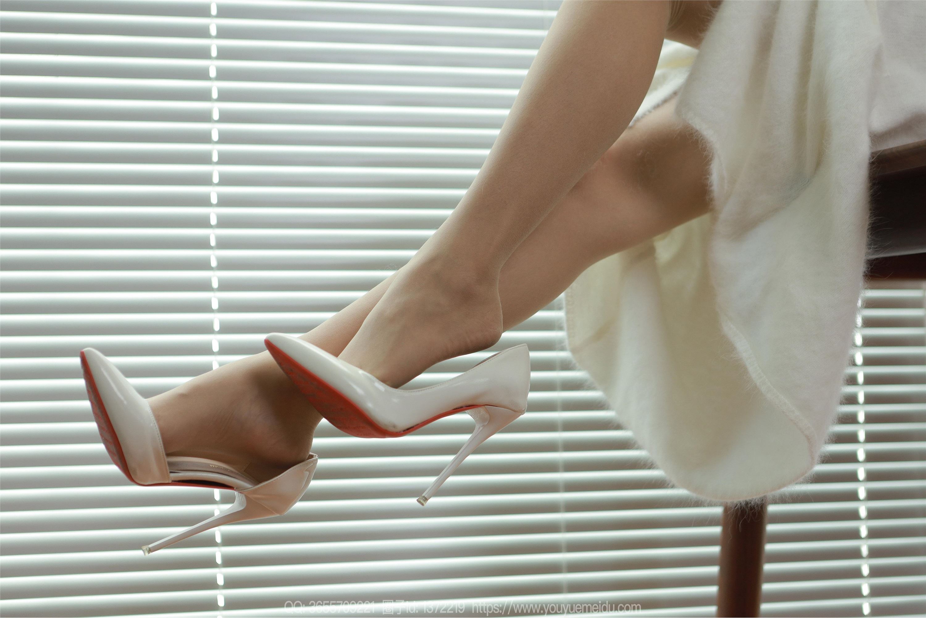 IESS异思趣向  2023.11.27 丝享家 1596 婉萍《白月光（上）》